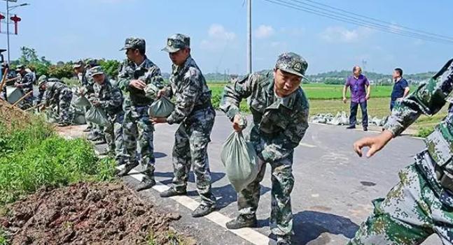 醴陵|軍地聯(lián)合錘煉防汛應急&ldquo;硬功&rdquo;